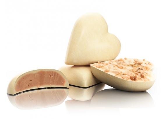 Coeur praliné au chocolat blanc (avec touche rouge)