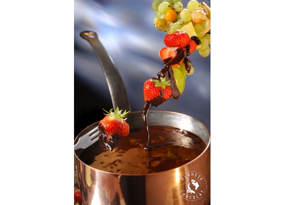 Appareil à fondue de chocolat, tempéreuse.